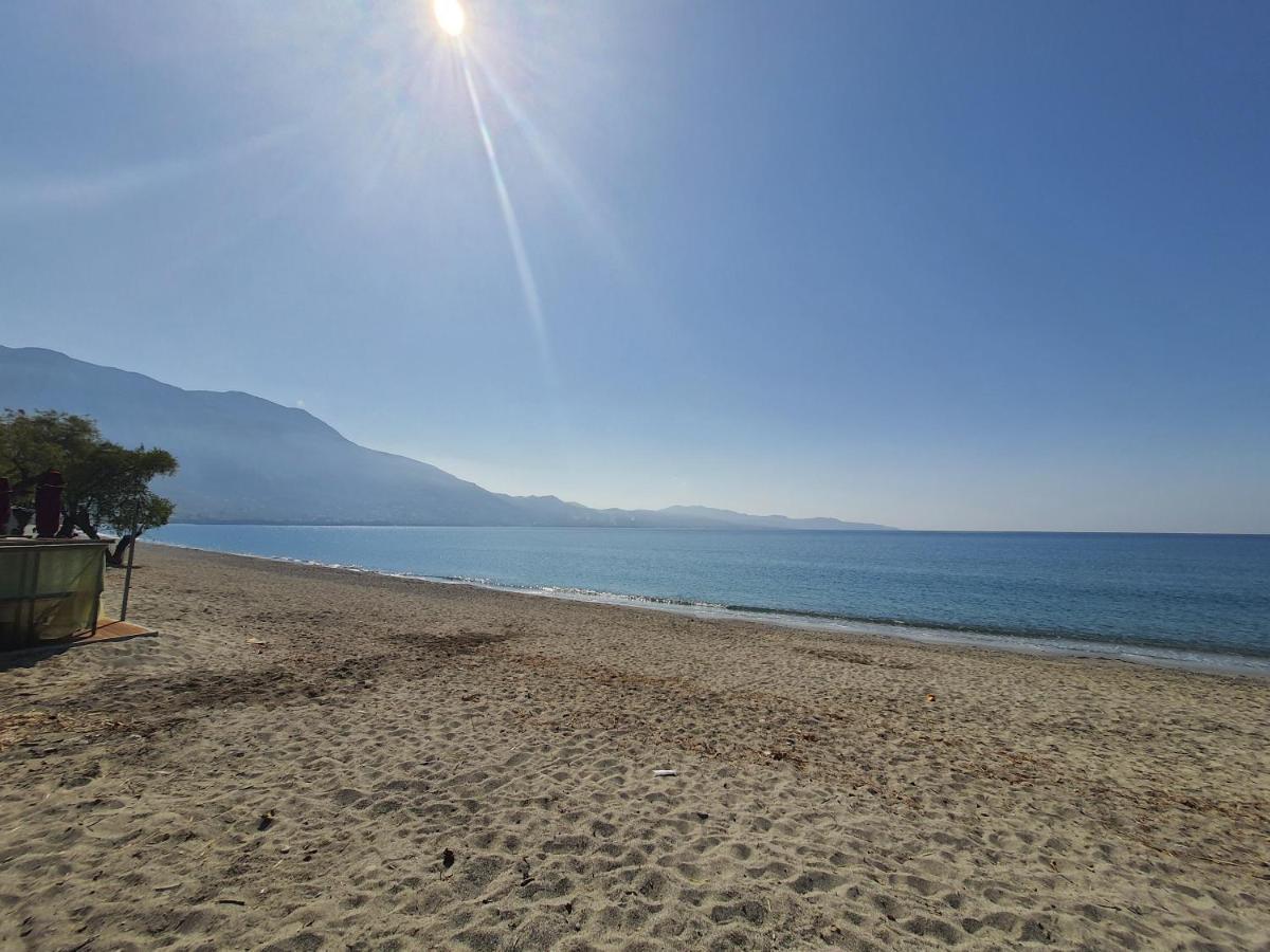 Seaside Beach Apartment Kalamata Ngoại thất bức ảnh