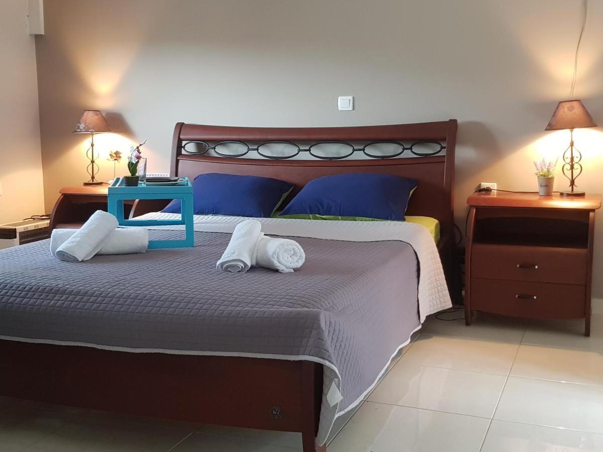 Seaside Beach Apartment Kalamata Ngoại thất bức ảnh