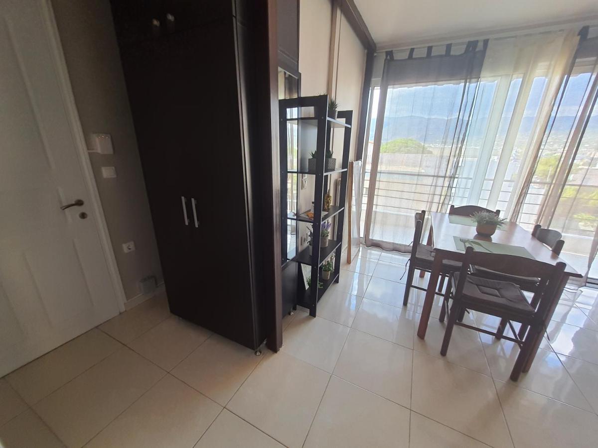 Seaside Beach Apartment Kalamata Ngoại thất bức ảnh